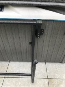 Installation lève couverture sur spa Rewary à Pâsquier-Monbarry
