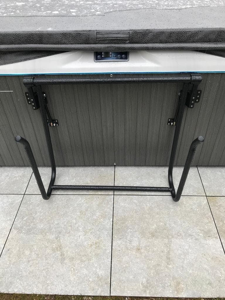 Installation lève couverture sur spa Rewary à Pâsquier-Monbarry