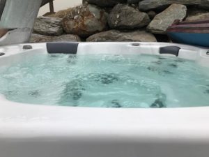 Remplacement fusible et condensateur sur spa Aquadolce semi-encastré à Haute-Nendaz