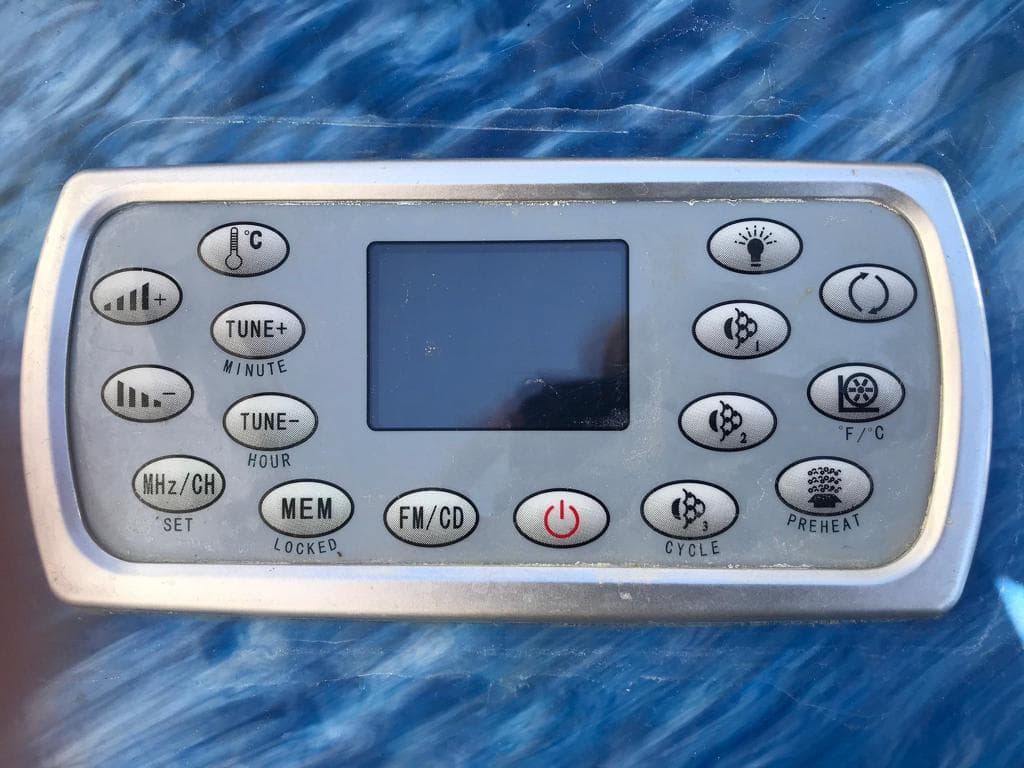 Remplacement panneau de contrôle / panel control sur spa asiatique Grandson
