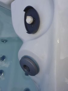 Remplacement vanne de régulation pour fontaine sur spa Rewary à Sion
