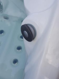 Remplacement vanne de régulation pour fontaine sur spa Rewary à Sion